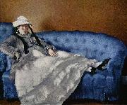 Edouard Manet Portrat der Frau Manet auf blauem Sofa oil